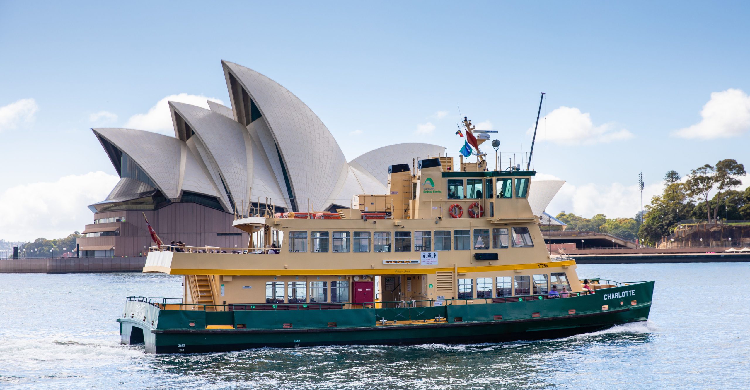 ferry travel in sydney