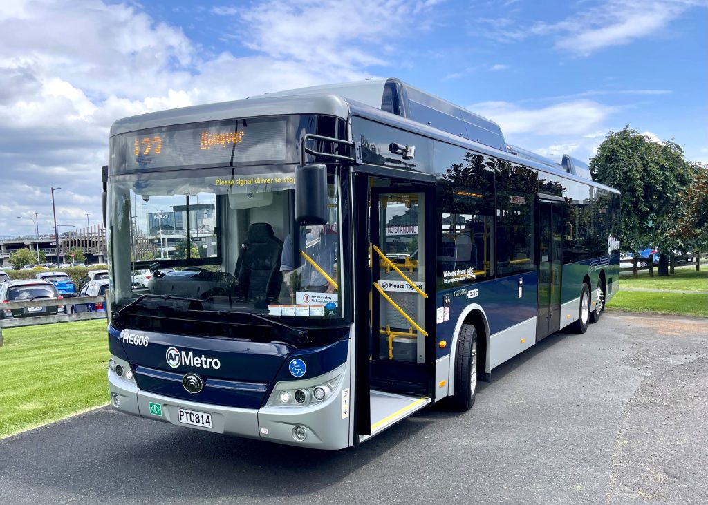 New Auckland ebus